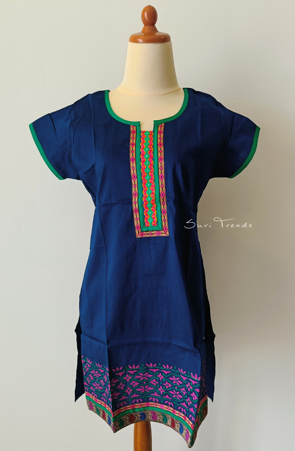 Solid Straight Kurta with Thread Embroidery - Blue