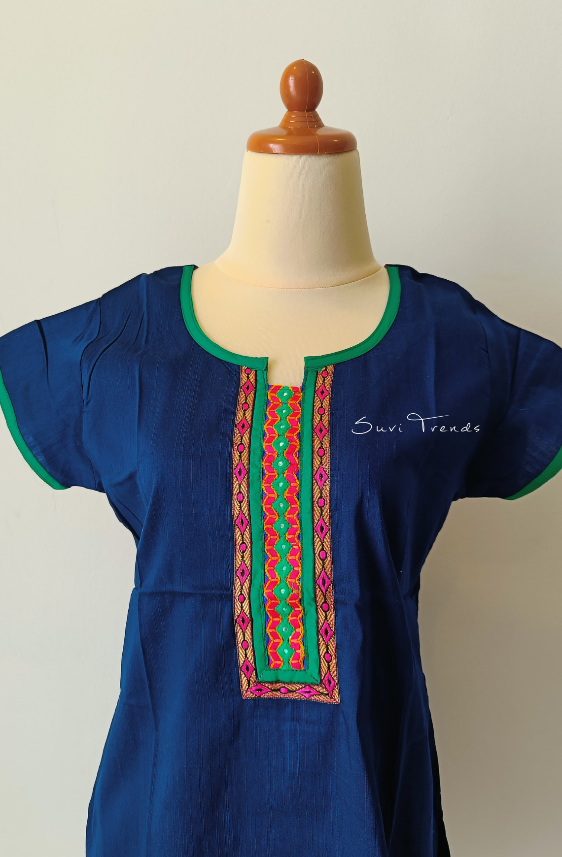 Solid Straight Kurta with Thread Embroidery - Blue