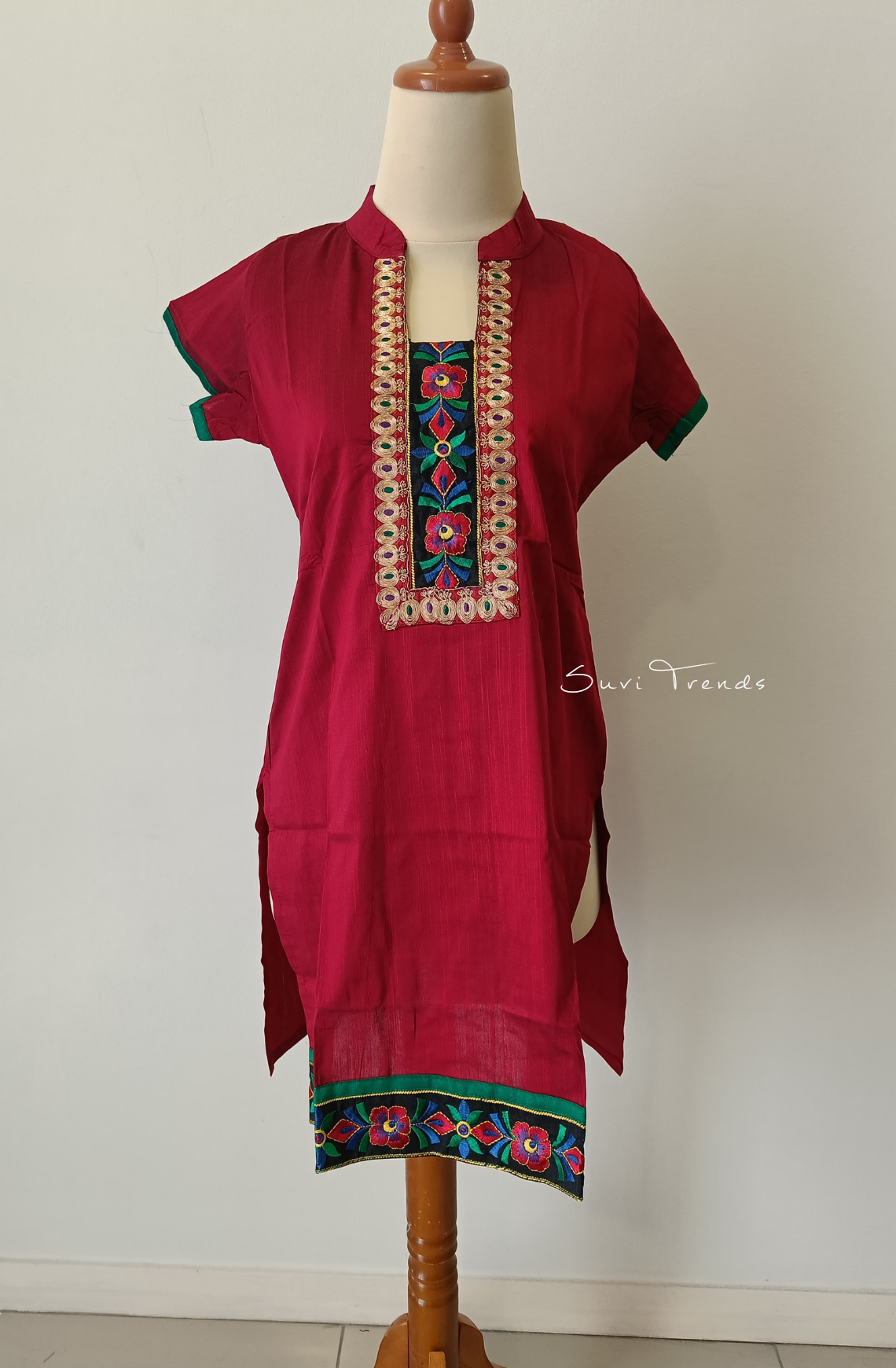 Floral Embroidered Straight Kurta - Red