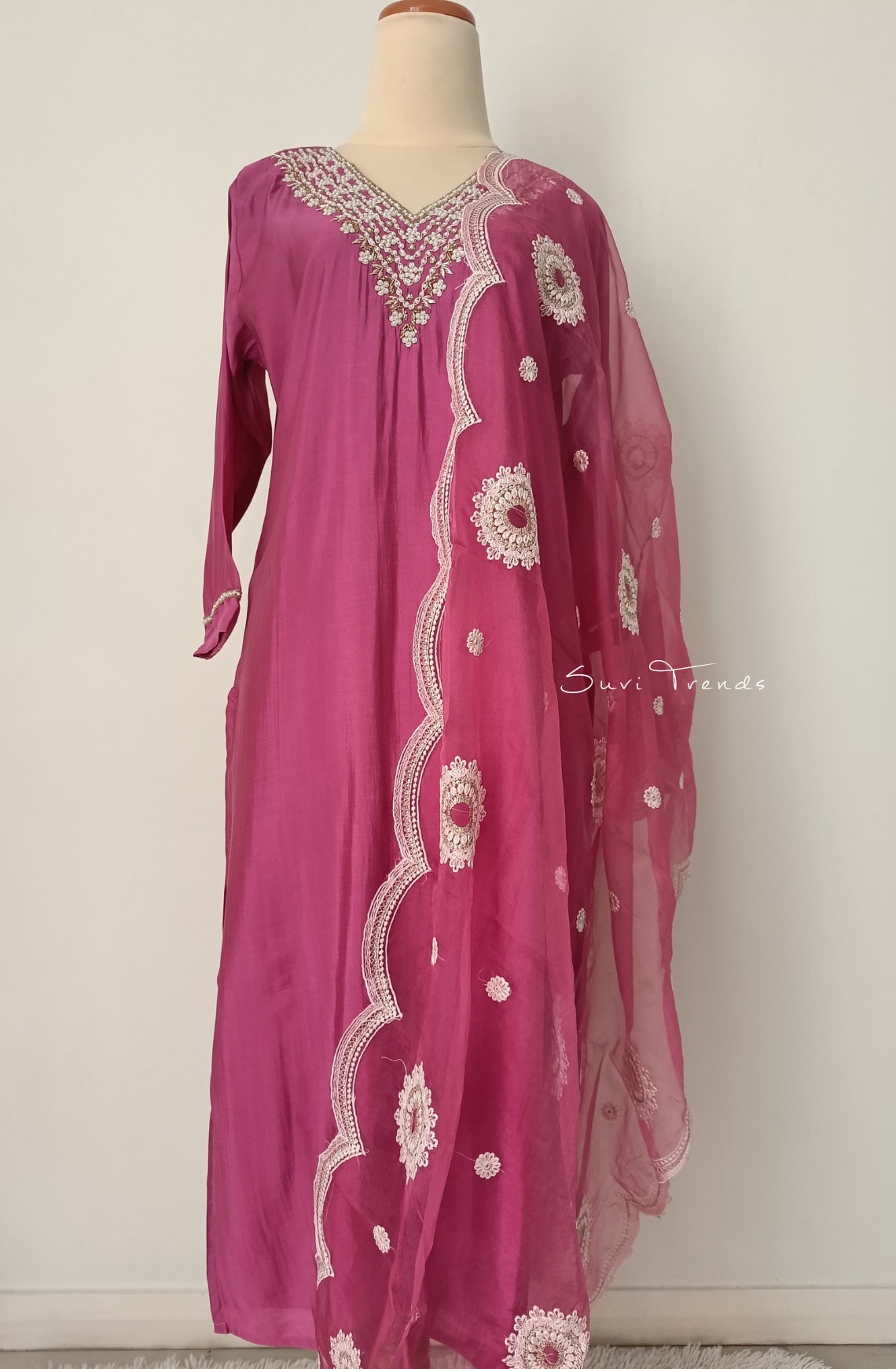 Muslin Suit Set with Pearl Bead Work - Pink