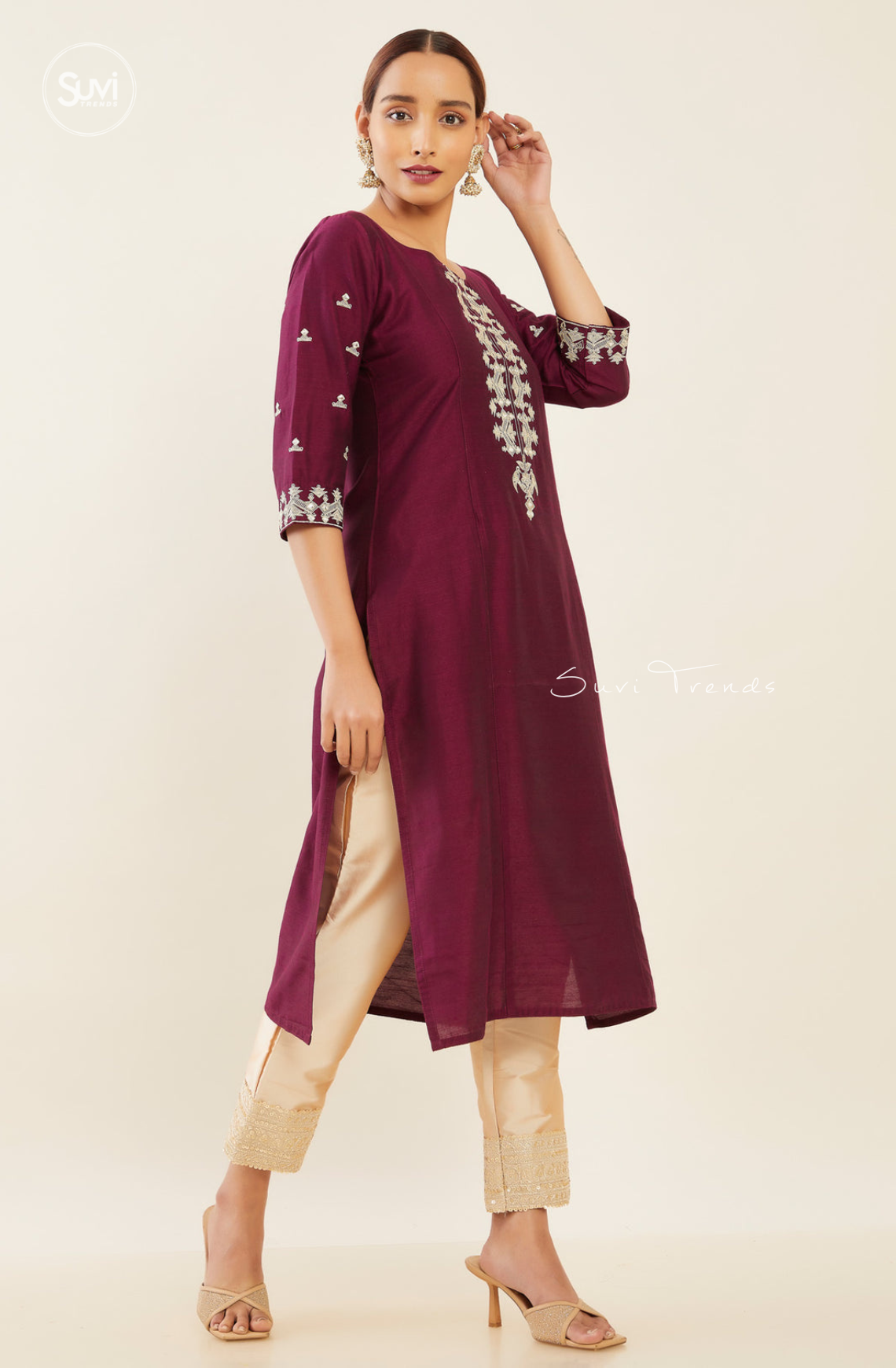 Contrast Foil Mirror Embroidered Kurta - Magenta