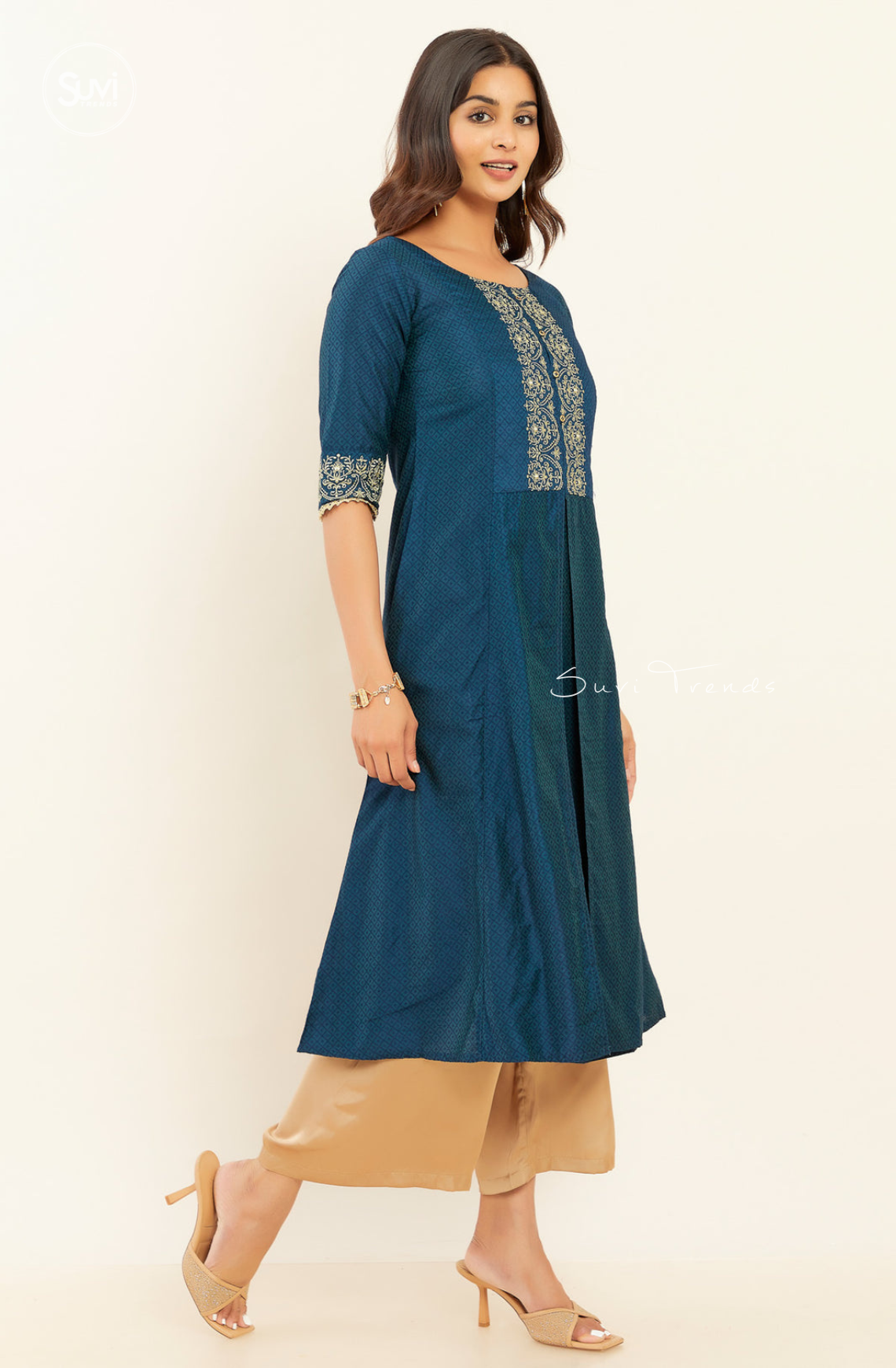 Contrast Scroll Motif Embroidered A-Line Kurta - Navy